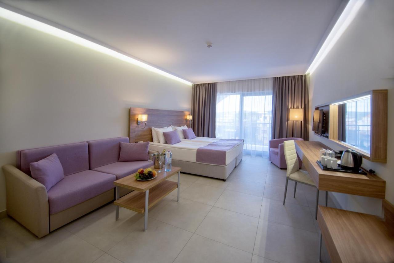 Belvedere Hotel 프리모르스코 외부 사진