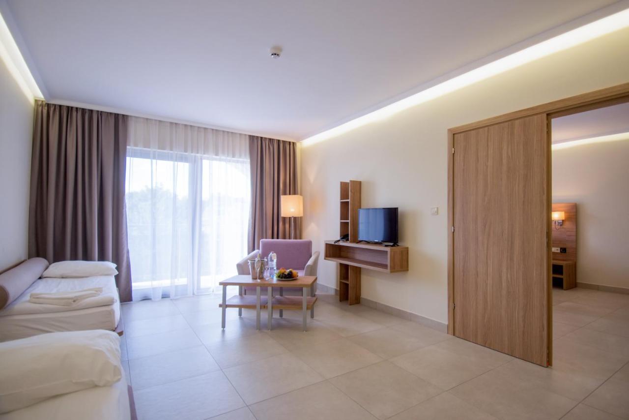 Belvedere Hotel 프리모르스코 외부 사진