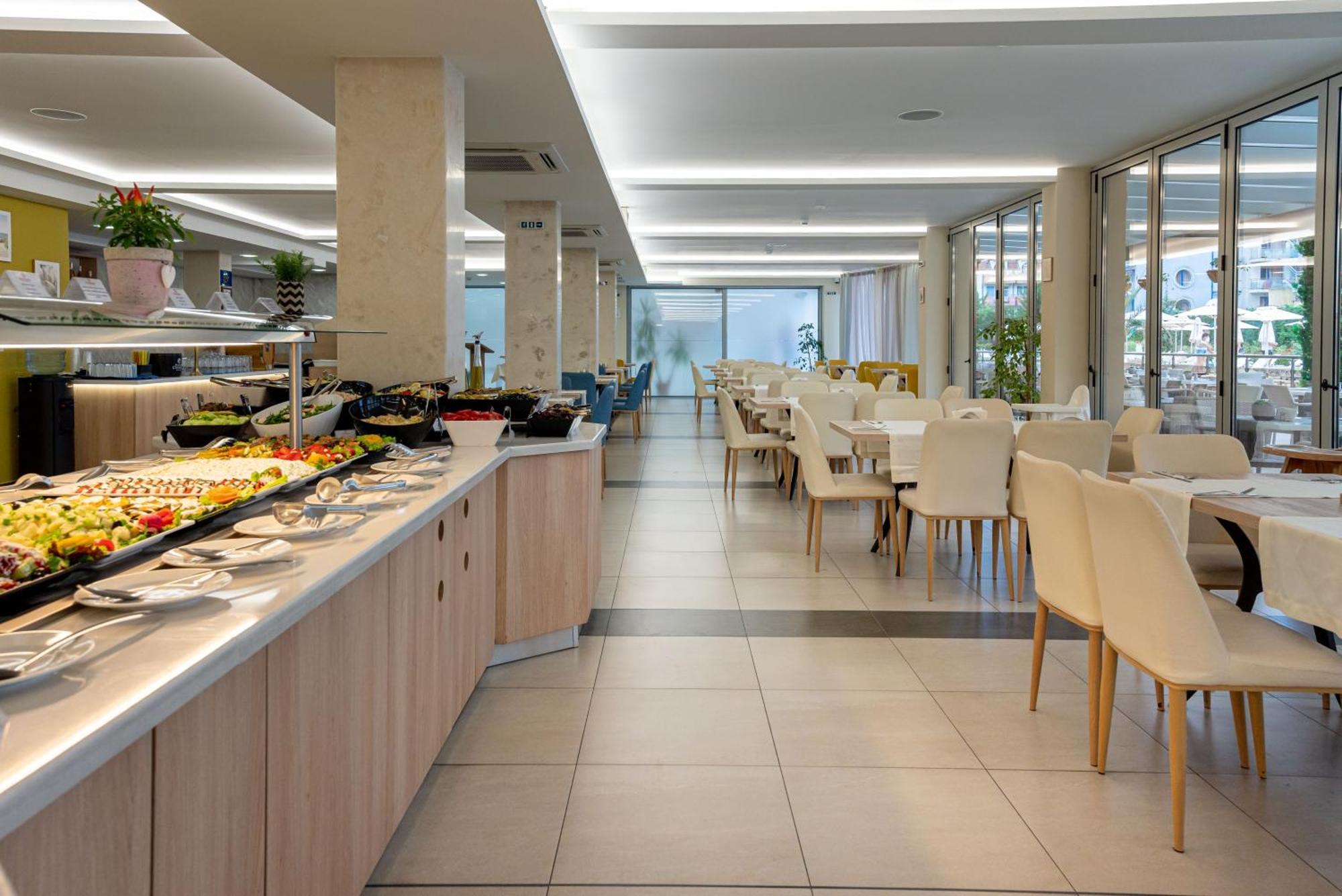 Belvedere Hotel 프리모르스코 외부 사진