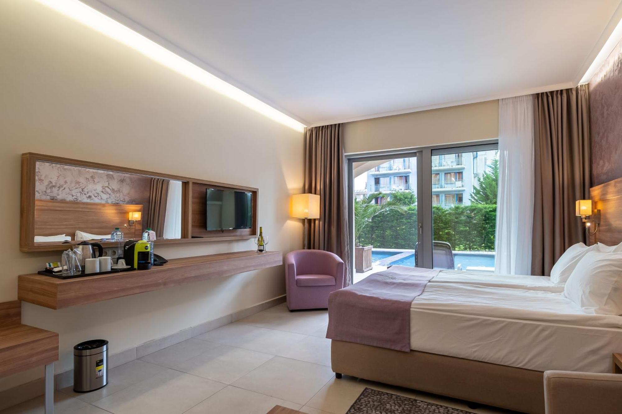 Belvedere Hotel 프리모르스코 외부 사진